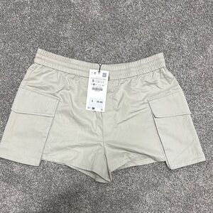 Zara shorts never worn